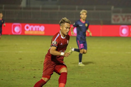 Cơ hội nào cho tiền vệ tài hoa xứ Nghệ Trần Phi Sơn?