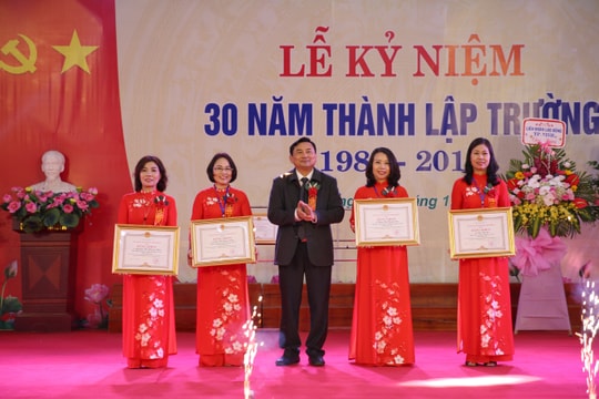 Trường Tiểu học Lê Lợi kỷ niệm 30 năm thành lập 