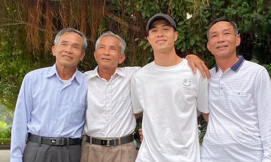 Công Phượng trở về Việt Nam