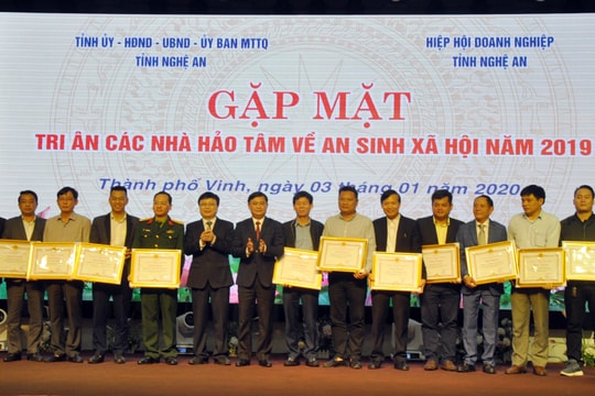 Nghệ An tri ân các nhà hảo tâm và ủng hộ Chương trình 'Tết Vì người nghèo - Canh Tý 2020'
