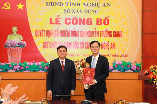 Trao Quyết định bổ nhiệm Giám đốc Sở Xây dựng Nghệ An