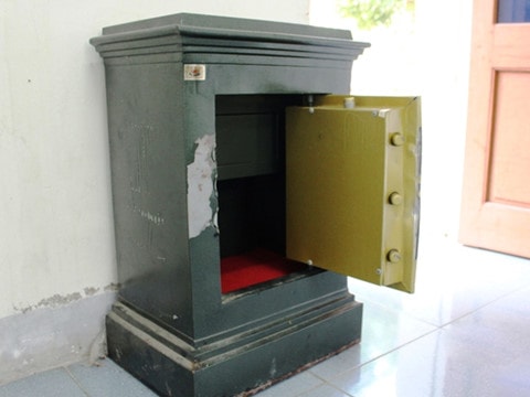 Trụ sở xã ở Nghệ An bị phá két sắt, trộm gần 100 triệu đồng