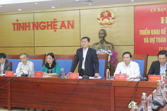 Yêu cầu mỗi cán bộ, công chức phải nỗ lực cao nhất vì sự tăng trưởng kinh tế - xã hội