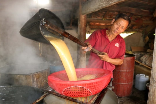 Thơm lừng mùa che mía nấu mật Tết ở Nghệ An