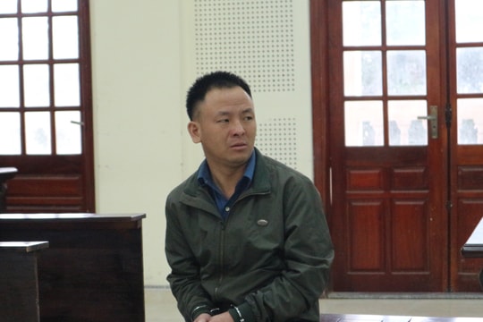 Gia đình 'đoàn tụ' chốn pháp đình