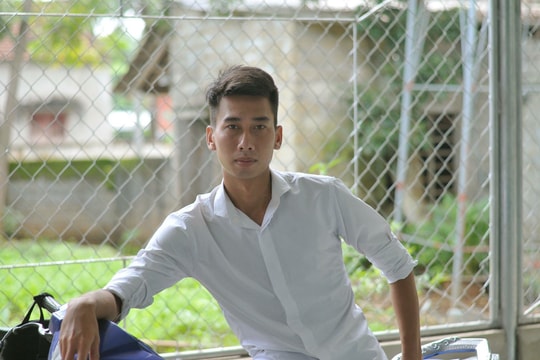 Gặp thầy giáo Nghệ An nhảy xuống sông cứu nữ sinh lớp 10 tự tử  ​