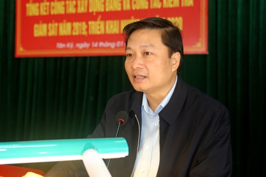 Phó Chủ tịch UBND tỉnh Lê Hồng Vinh đề nghị Tân Kỳ đẩy mạnh cơ cấu lại ngành nông nghiệp