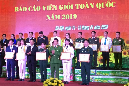 Thí sinh Nghệ An đạt giải Ba Hội thi chung khảo Báo cáo viên giỏi toàn quốc