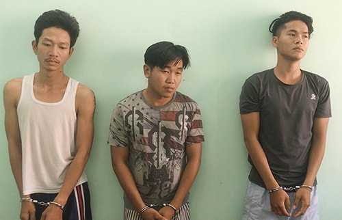 Dàn cảnh bị cướp để lấy tiền công ty