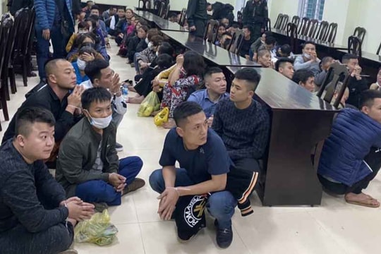 Khởi tố vụ án đánh bạc có hơn 100 người bị bắt ở Nghệ An 