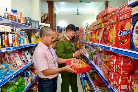 Phát hiện nhiều bánh kẹo không rõ nguồn gốc ở Đô Lương