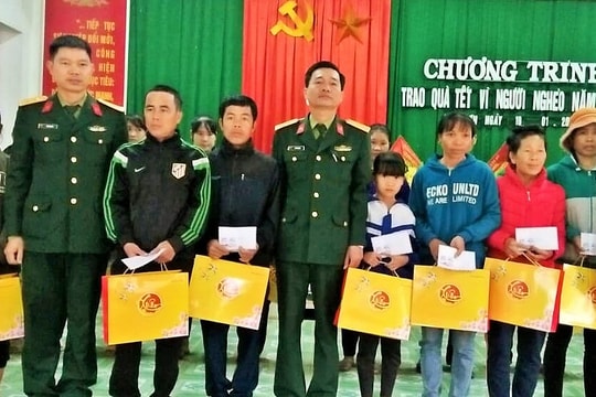 Trao quà Tết cho các hộ nghèo tại Tân Kỳ, Nghĩa Đàn, Quỳ Hợp, Yên Thành