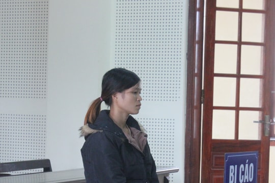 Đường sa ngã của ‘mẹ mìn’ 22 tuổi bán bạn thân sang Trung Quốc