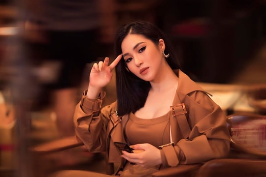 Hương Tràm chia sẻ bất ngờ ngày cuối năm về quyết định sang Mỹ  