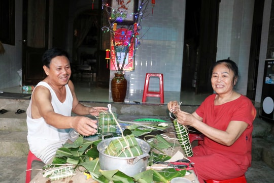 Nghệ An: Tết muộn ở những xóm chài 