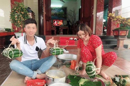 Phan Văn Đức lần đầu gói bánh chưng, Đức Chinh bên bạn gái ngày Tết