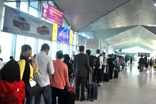 Hành khách qua Cảng hàng không Vinh tăng mạnh dịp Tết Nguyên đán