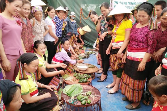 Hội Xuân trên bản làng miền Tây Nghệ An