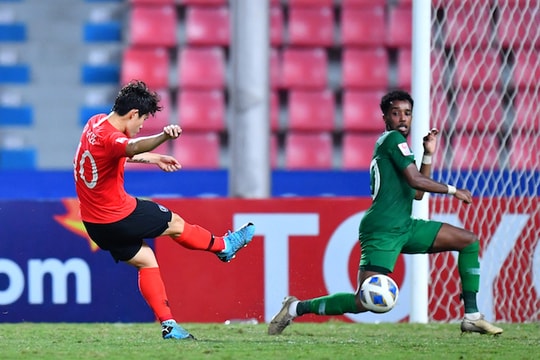 Bùi Tiến Dũng mừng tuổi vợ 230 triệu; Hàn Quốc lần đầu vô địch U23 Châu Á