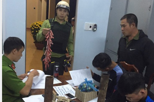 Bị yêu cầu dừng đốt pháo, nhóm thanh niên đánh công an xã trọng thương