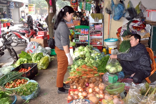 Nghệ An: Rau xanh, thịt bò tăng giá chóng mặt sau tết