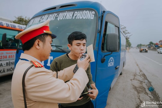 Bác bỏ lo ngại nguy cơ lây nhiễm virus Corona khi thổi đo nồng độ cồn