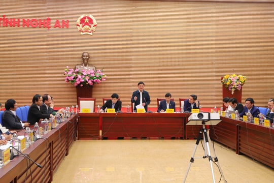 UBND tỉnh thảo luận dự thảo báo cáo kinh tế - xã hội chuẩn bị Đại hội Đảng bộ tỉnh khóa XIX