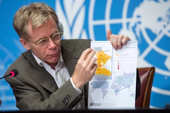 'Đặc nhiệm' Bruce Aylward đối mặt Covid-19