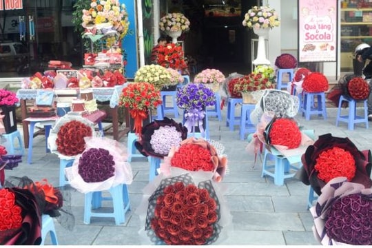 Thị trường quà tặng Valentine ảm đạm chưa từng có vì lo ngại dịch Corona