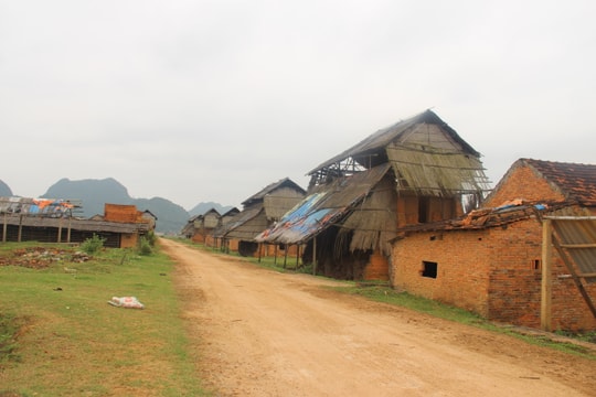 Nguy hiểm, nhếch nhác vì 200 lò gạch, ngói bỏ hoang ở Nghệ An
