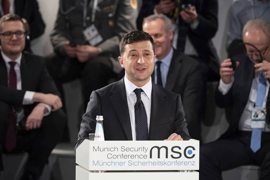 Tổng thống Zelensky: Cần bầu cử địa phương Ukraine tại Donbass và cả Crimea