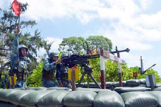 'Đổ mồ hôi để bớt đổ máu' của lính Nghệ ở Trường Sa