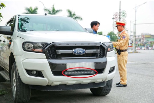 Ẩn họa từ việc 'độ' đèn xe siêu sáng