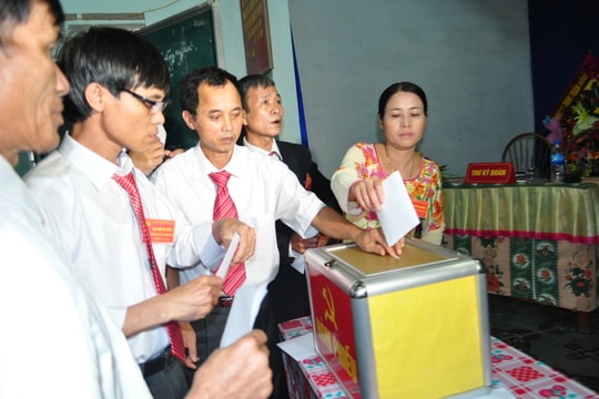 Giới thiệu và bầu bí thư, phó bí thư cấp ủy tại đại hội Đảng cơ sở như thế nào?