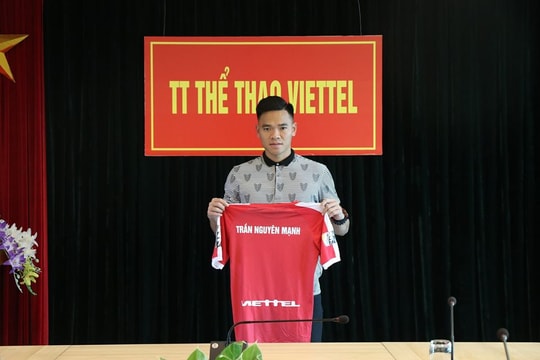 Nguyên Mạnh và những cuộc chuyển nhượng thủ môn 'náo loạn' V.League 2020