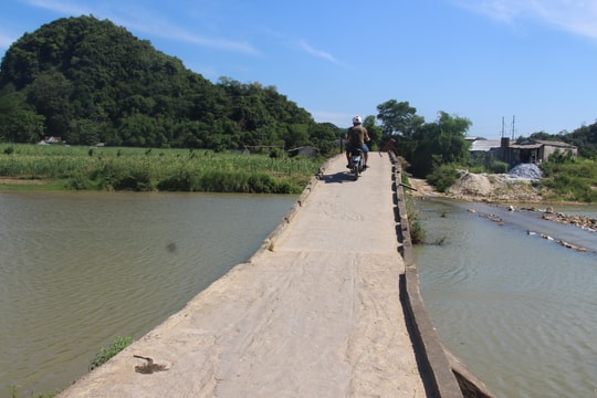 Thót tim khi đi qua những cây cầu 'tử thần' ở Nghệ An