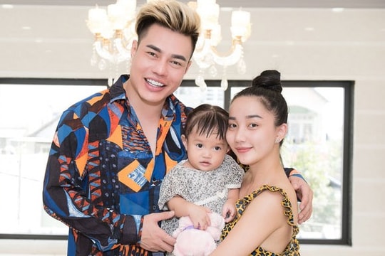 'Thánh livestream' kiếm tiền khủng khiến loạt sao hạng A phải 'cúi đầu kiêng nể'