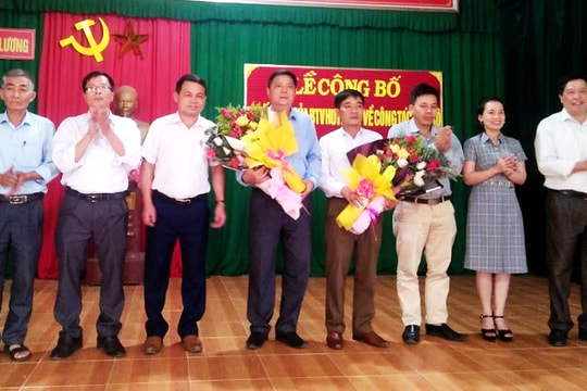 Trao quyết định luân chuyển cán bộ ở huyện Đô Lương