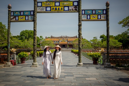 Áo dài Việt - nét đẹp phụ nữ Việt