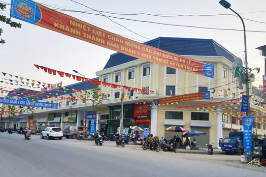 Tiểu thương được miễn tiền sử dụng điểm kinh doanh 2 năm khi vào chợ mới Tân Kỳ
