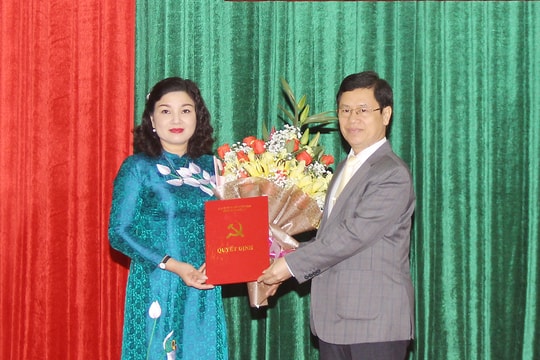 Công bố Quyết định điều động, bổ nhiệm Bí thư Huyện ủy Nam Đàn