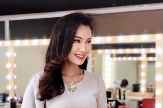 Đời thực khó ngờ của BTV trẻ nhất thời sự 19h của VTV