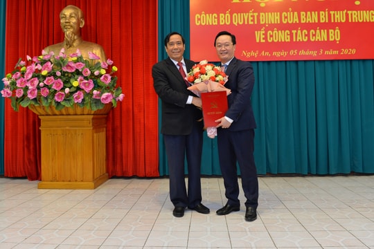 Thứ trưởng Bộ Kế hoạch và Đầu tư Nguyễn Đức Trung giữ chức Phó Bí thư Tỉnh ủy Nghệ An