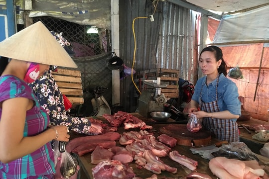 Nghệ An: Giá lợn hơi nhảy vọt, giá thịt tăng cao theo Covid -19