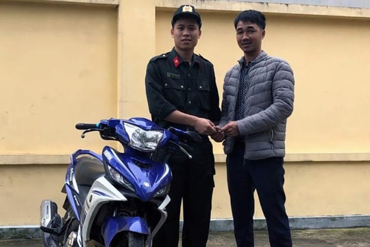 Bất ngờ được nhận lại xe máy bị mất trộm hơn 6 tháng trước