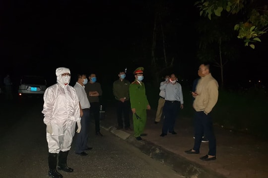 Hành khách chủ động đến trình báo sau khi một người trên xe về Nghệ An được đưa đi cách ly