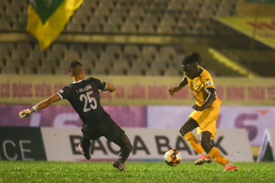 Những điểm sáng tối của SLNA trong chiến thắng đầu tay ở V.League 2020