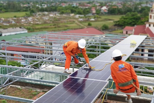 10 nguyên tắc đảm bảo an toàn khi lắp đặt hệ thống điện pin mặt trời áp mái