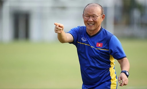  Mua cầu thủ qua tivi, thầy Park sinh lời 3 tỷ won cho đội bóng Hàn; Cựu tuyển thủ U21 Anh nguy kịch