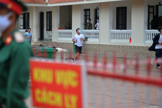 Cuộc sống trong khu cách ly tập trung quân đội phòng dịch Covid-19 ở Nghệ An 